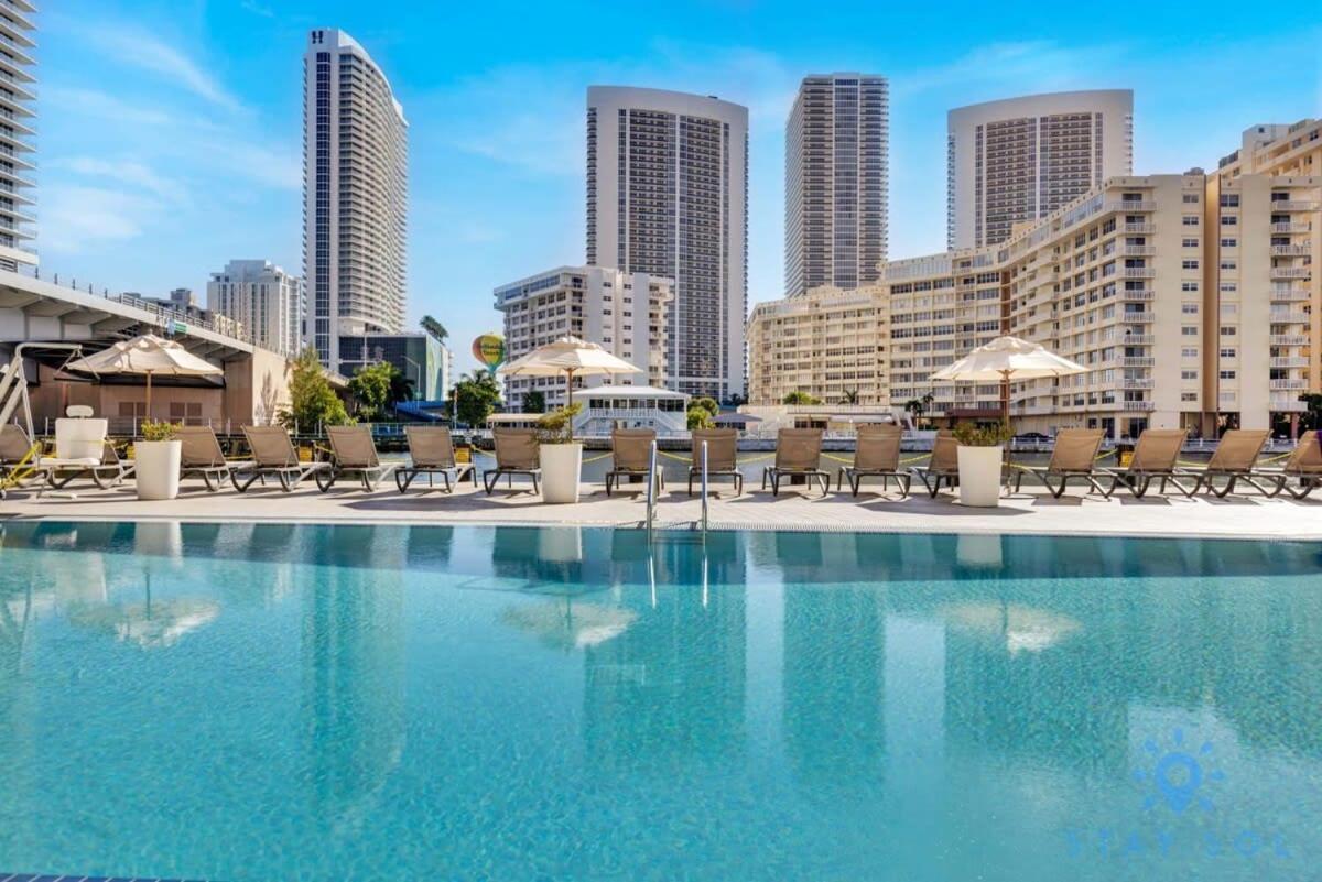 Balcony - Pool - Near Beach - Gym Hallandale Beach Exterior foto