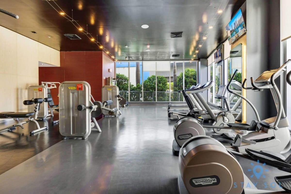 Balcony - Pool - Near Beach - Gym Hallandale Beach Exterior foto